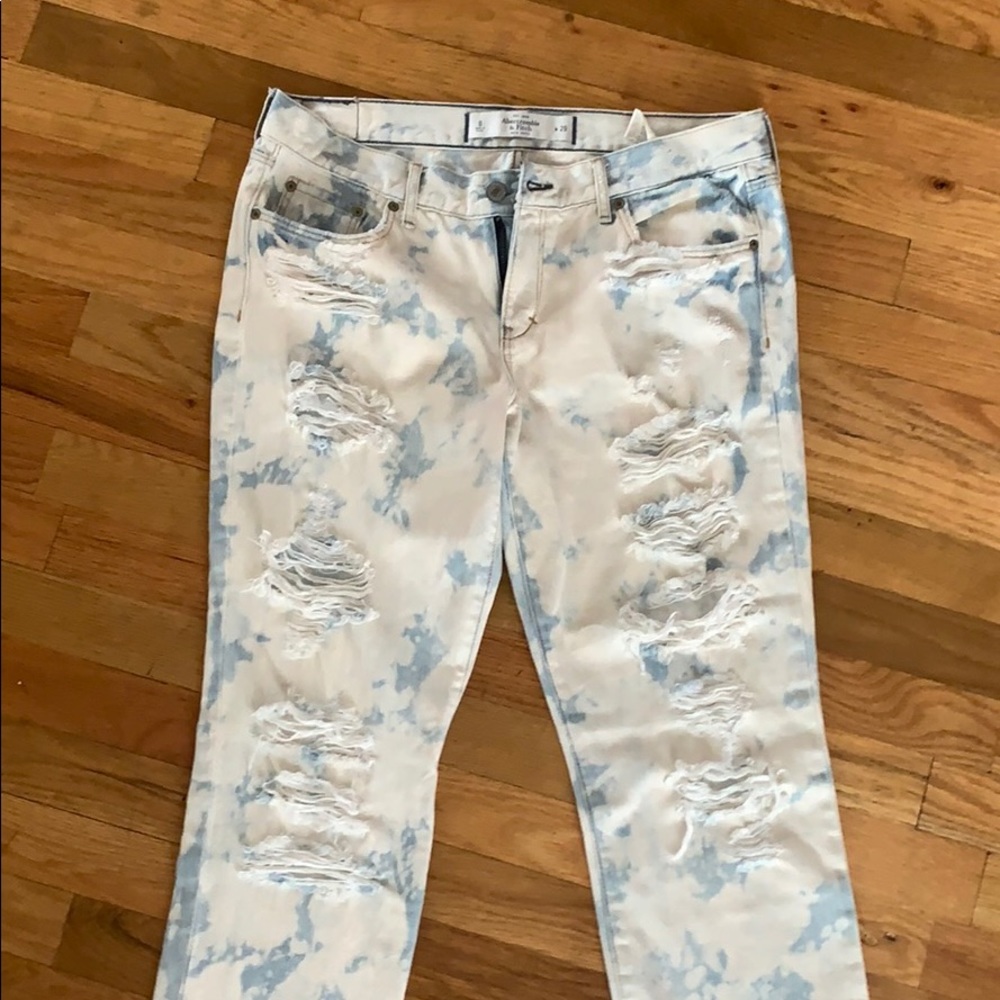 Abercrombie and Fitch Ripped Jeans Size 29